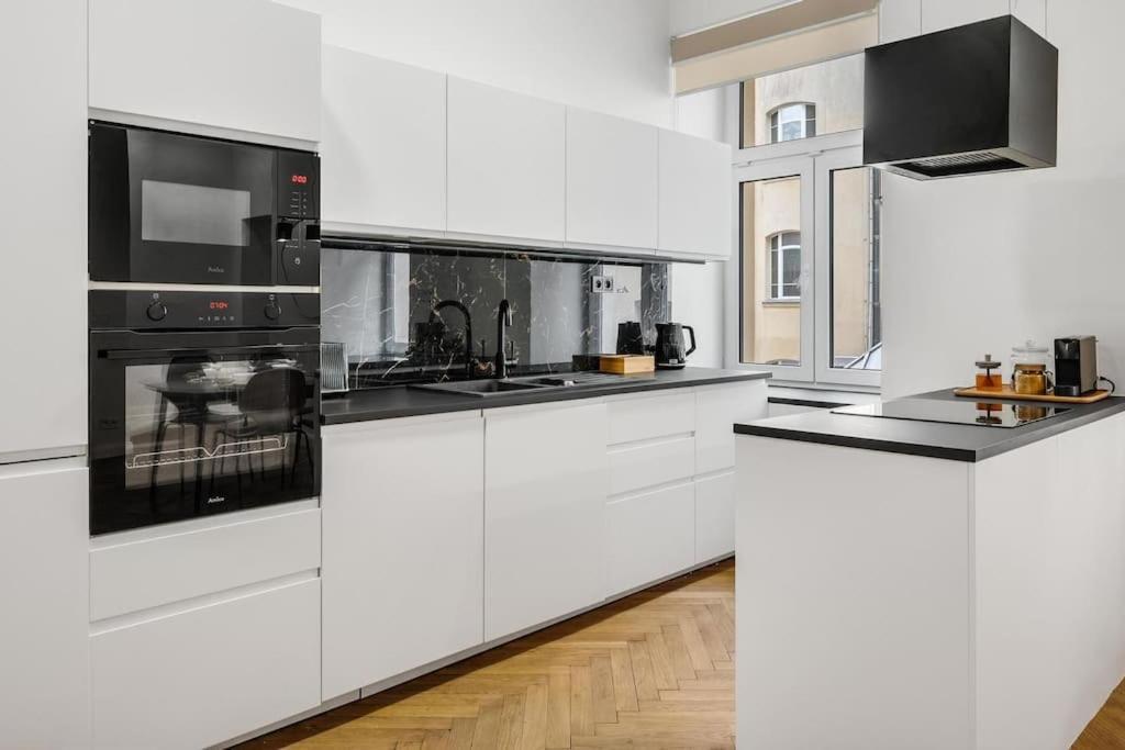 Stylovy Apartman V Centre Mesta Братислава Екстериор снимка